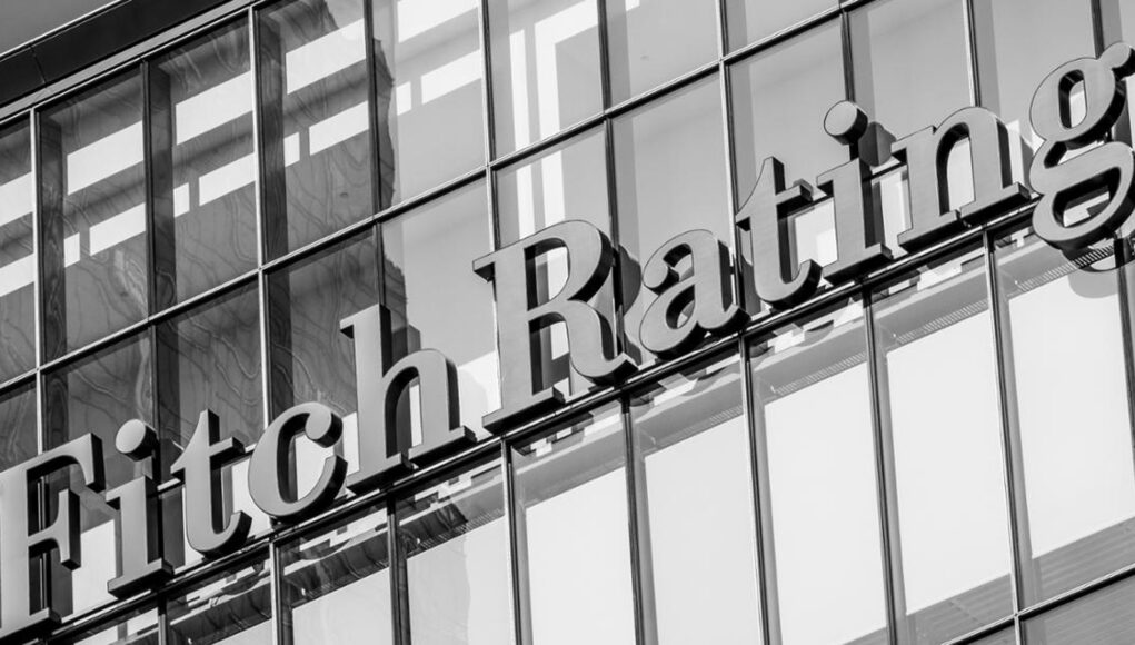 Fitch potwierdza dotychczasowy rating Polski, zmieniając jednocześnie perspektywę ratingu na negatywną